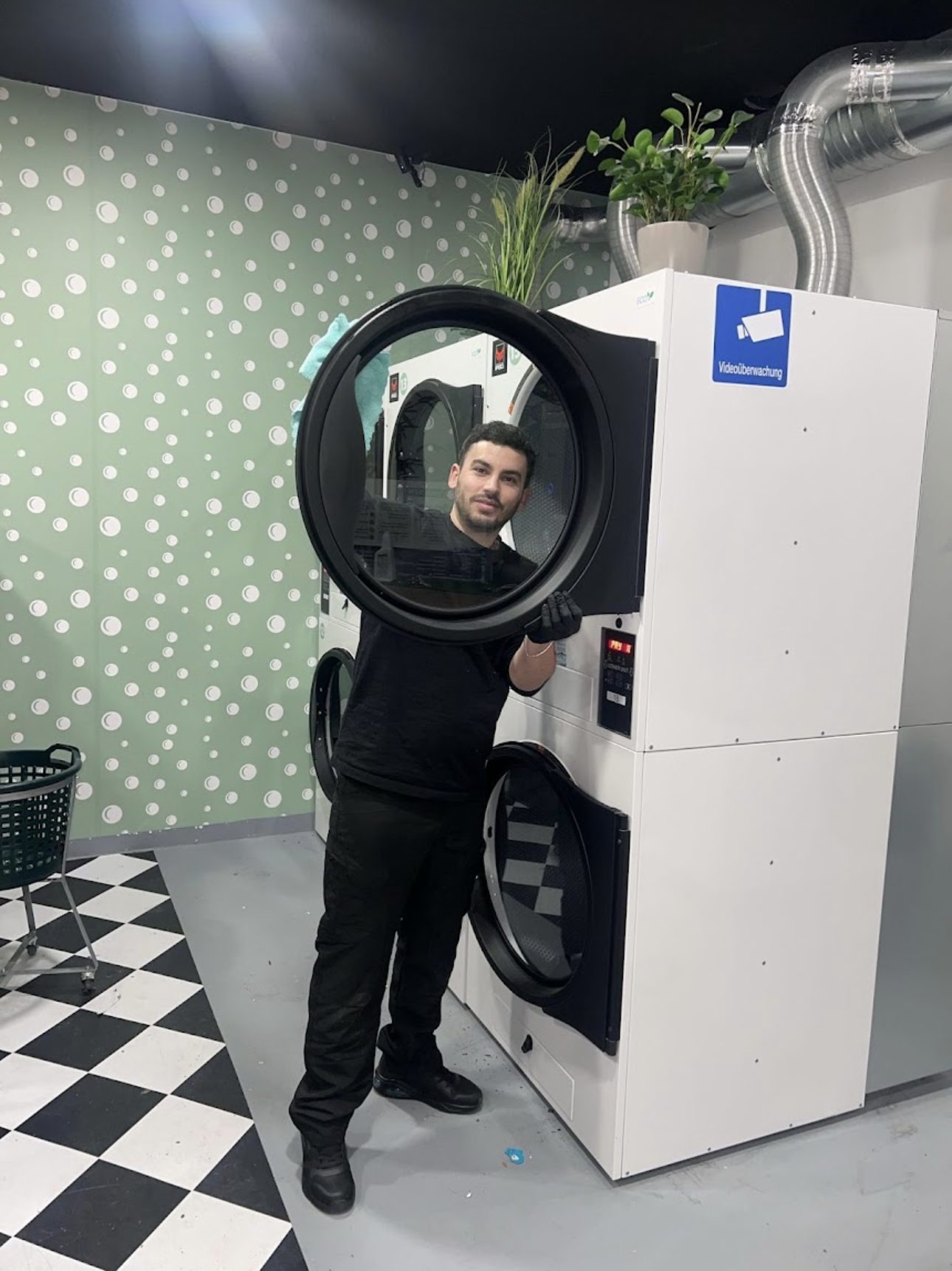 Gerätereinigung im Waschsalon